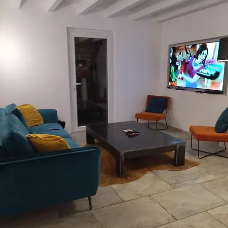 Avec Piscine A Proximite De La 10 Pers *