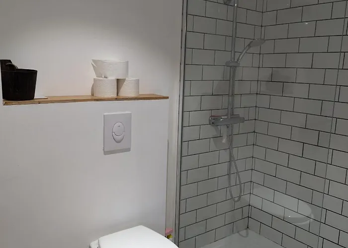 Βίλα Avec Piscine A Proximite De La 10 Pers