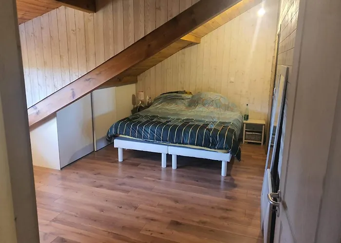 Villa Avec Piscine A Proximite De La 10 Pers *